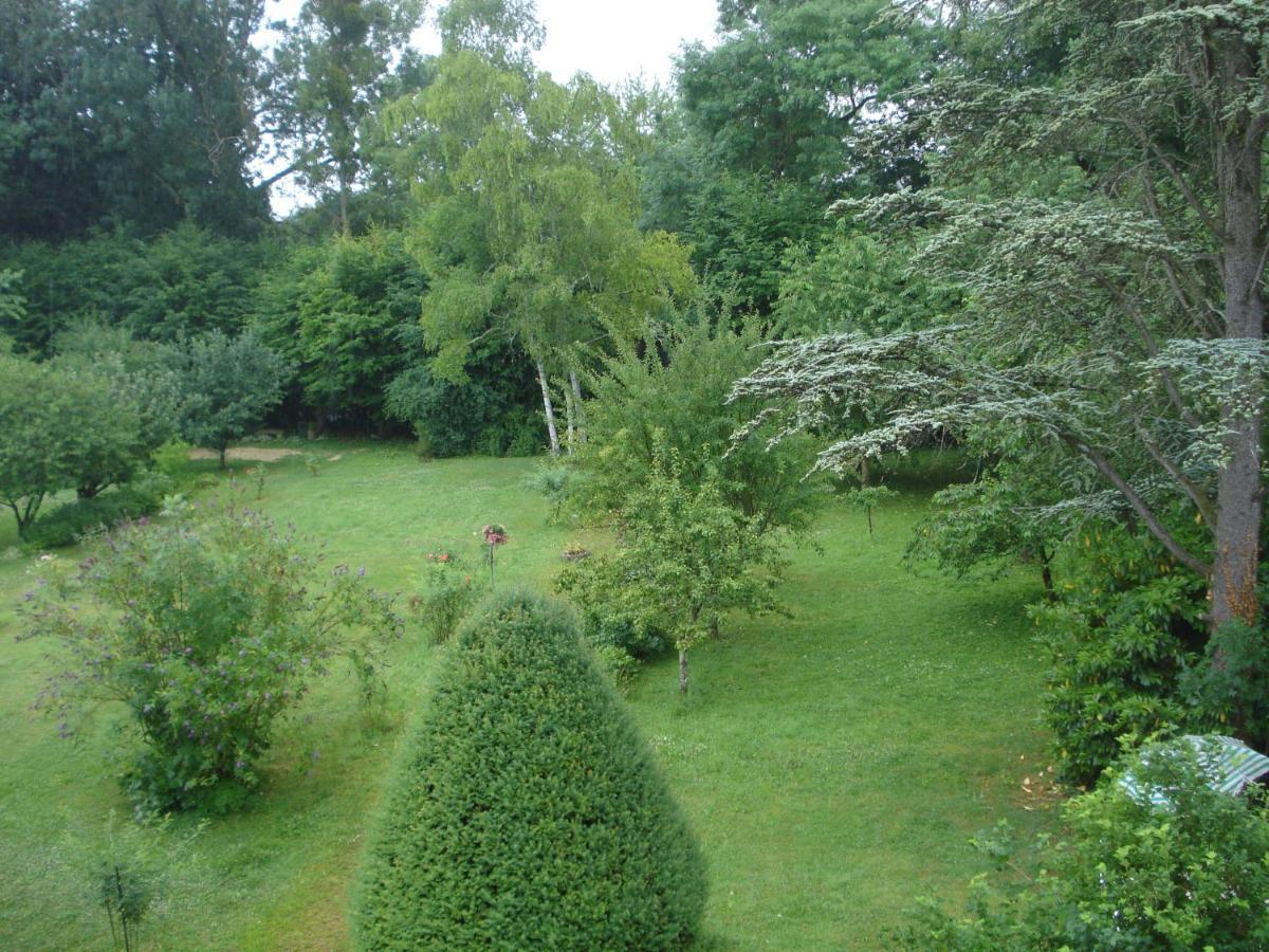 Le Chevalier D'Eon Bed & Breakfast Tonnerre Exterior photo